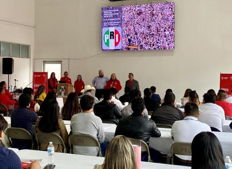 PRI lleva a cabo curso de capacitación en Discurso Político con una gran participación de jóvenes
