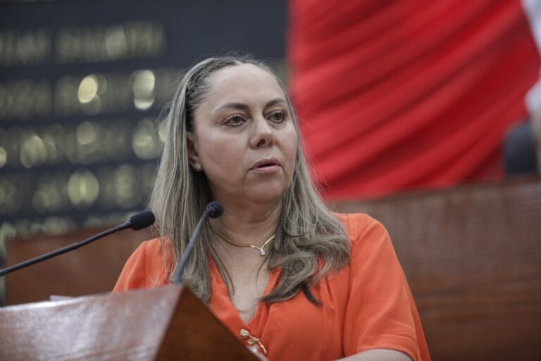 Pone en riesgo a Charcas basurero clandestino.