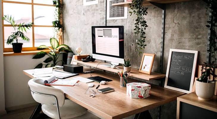 PRI propone hacer legal un día laboral de “Home Office”.