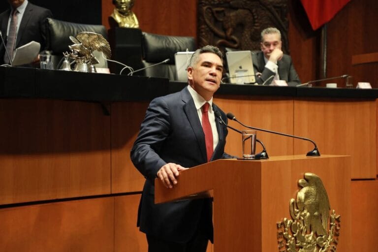 “Si nos midieran con la misma vara, tú ya estarías en la cárcel”, Advierte Alejandro Moreno a Adán Augusto.